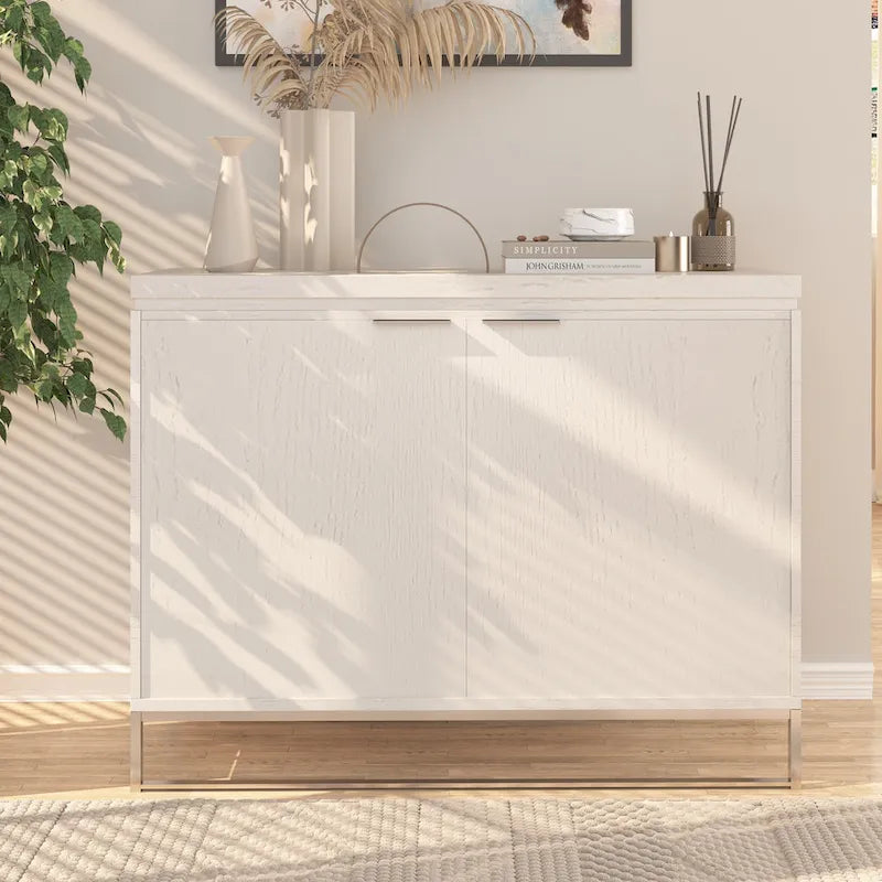 Akzentschrank aus Holz mit 2 Türen
