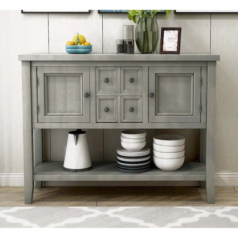Buffetkast uit de Cambridge-serie met onderste plank