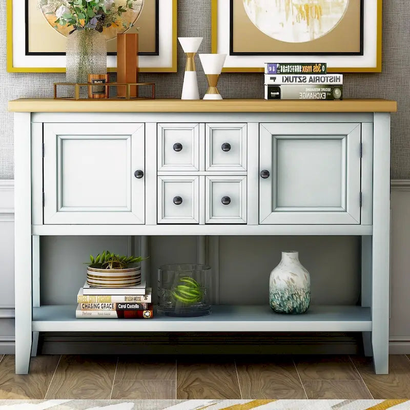 Buffetkast uit de Cambridge-serie met onderste plank